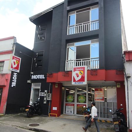 Dam Hotel Pereira Exterior photo
