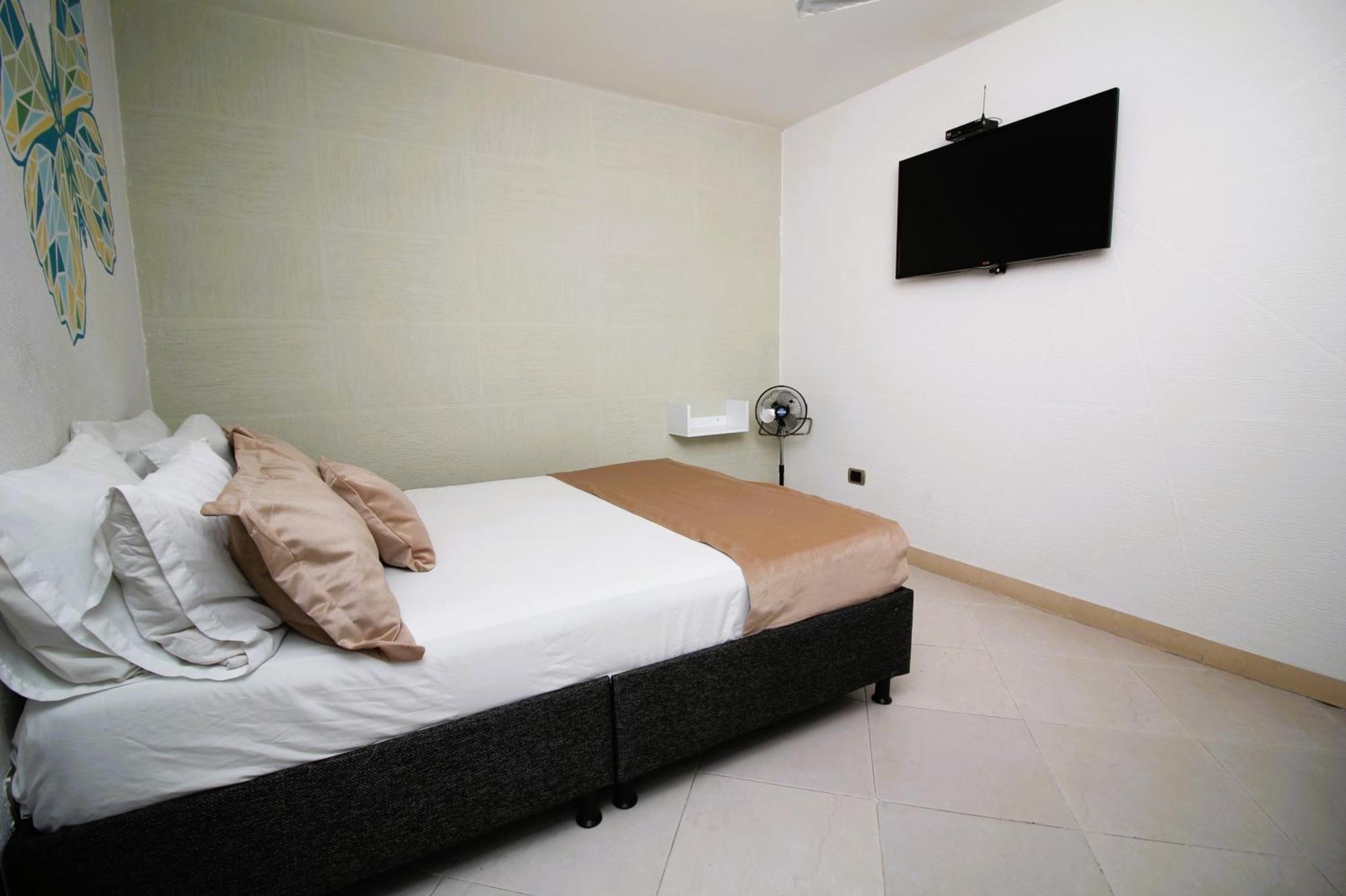 Dam Hotel Pereira Exterior photo
