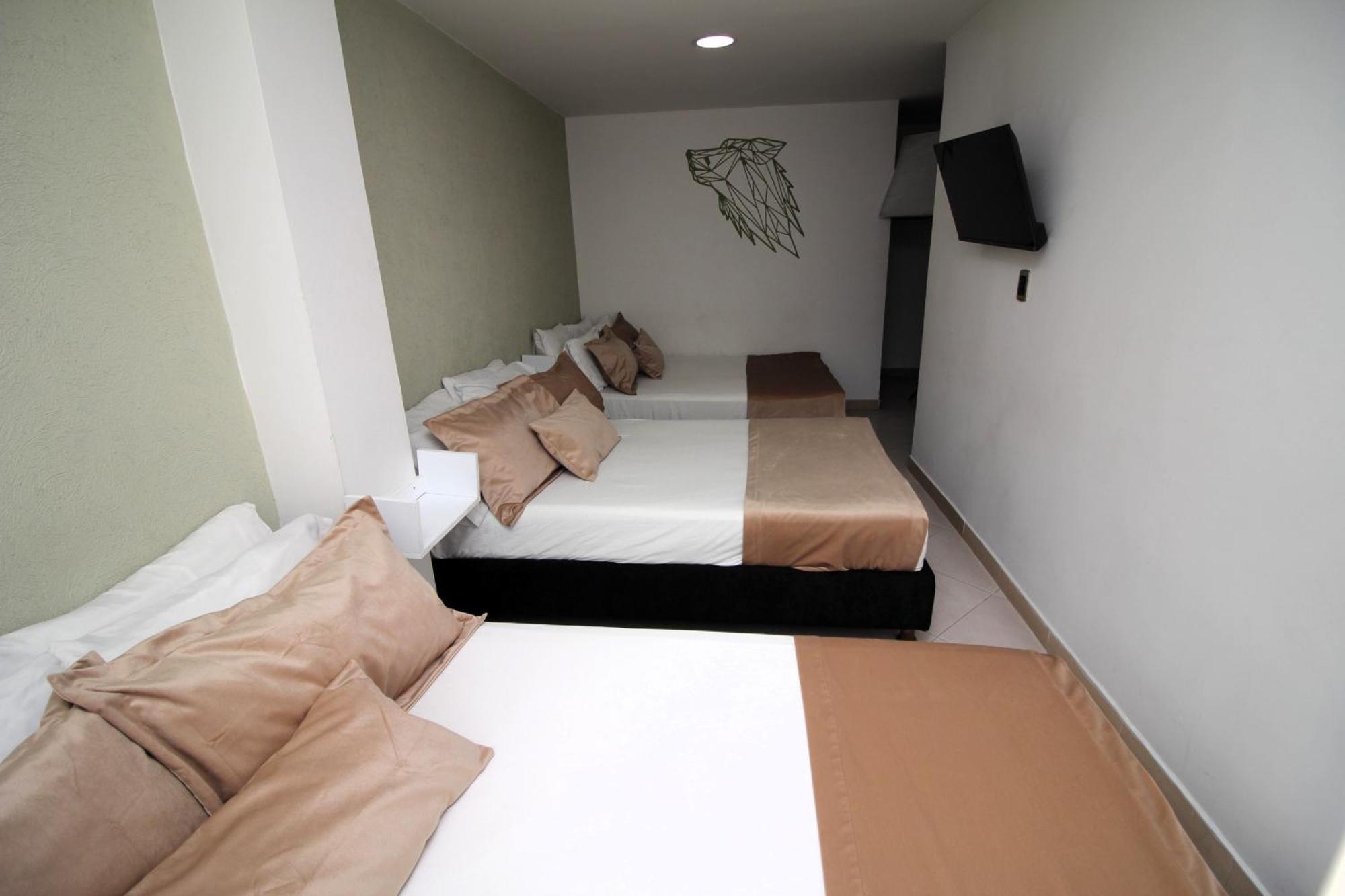 Dam Hotel Pereira Exterior photo