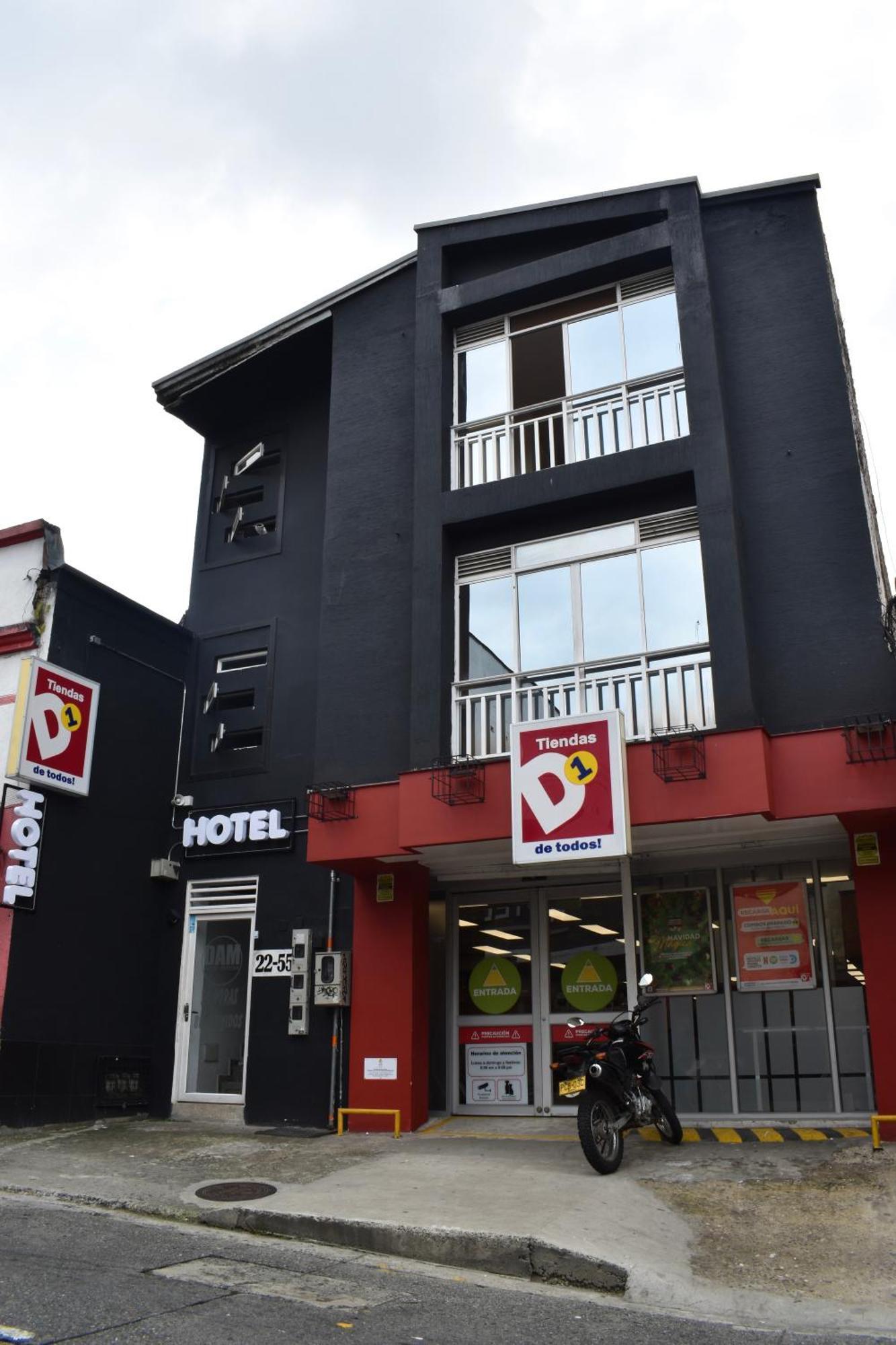 Dam Hotel Pereira Exterior photo