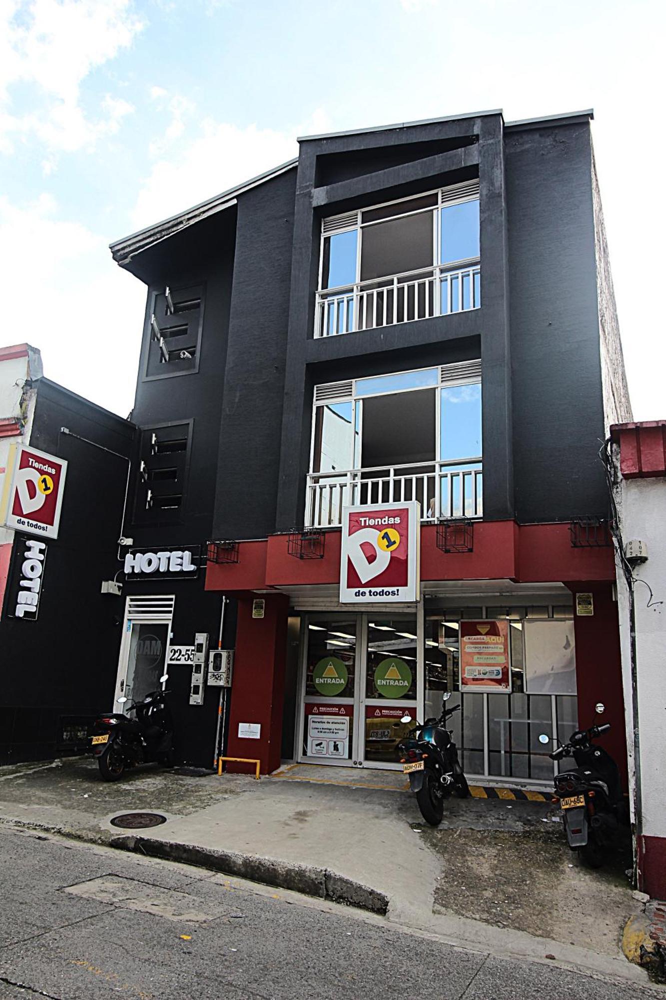 Dam Hotel Pereira Exterior photo
