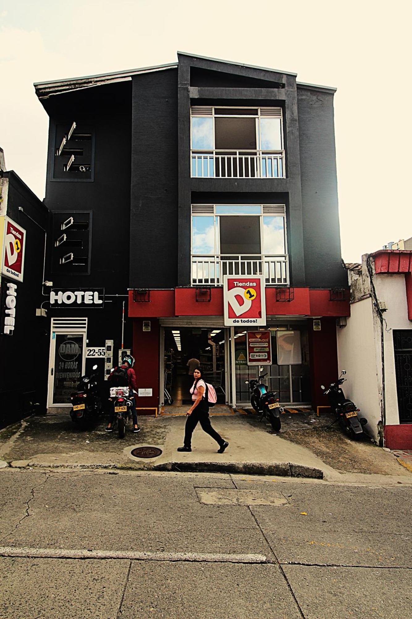 Dam Hotel Pereira Exterior photo
