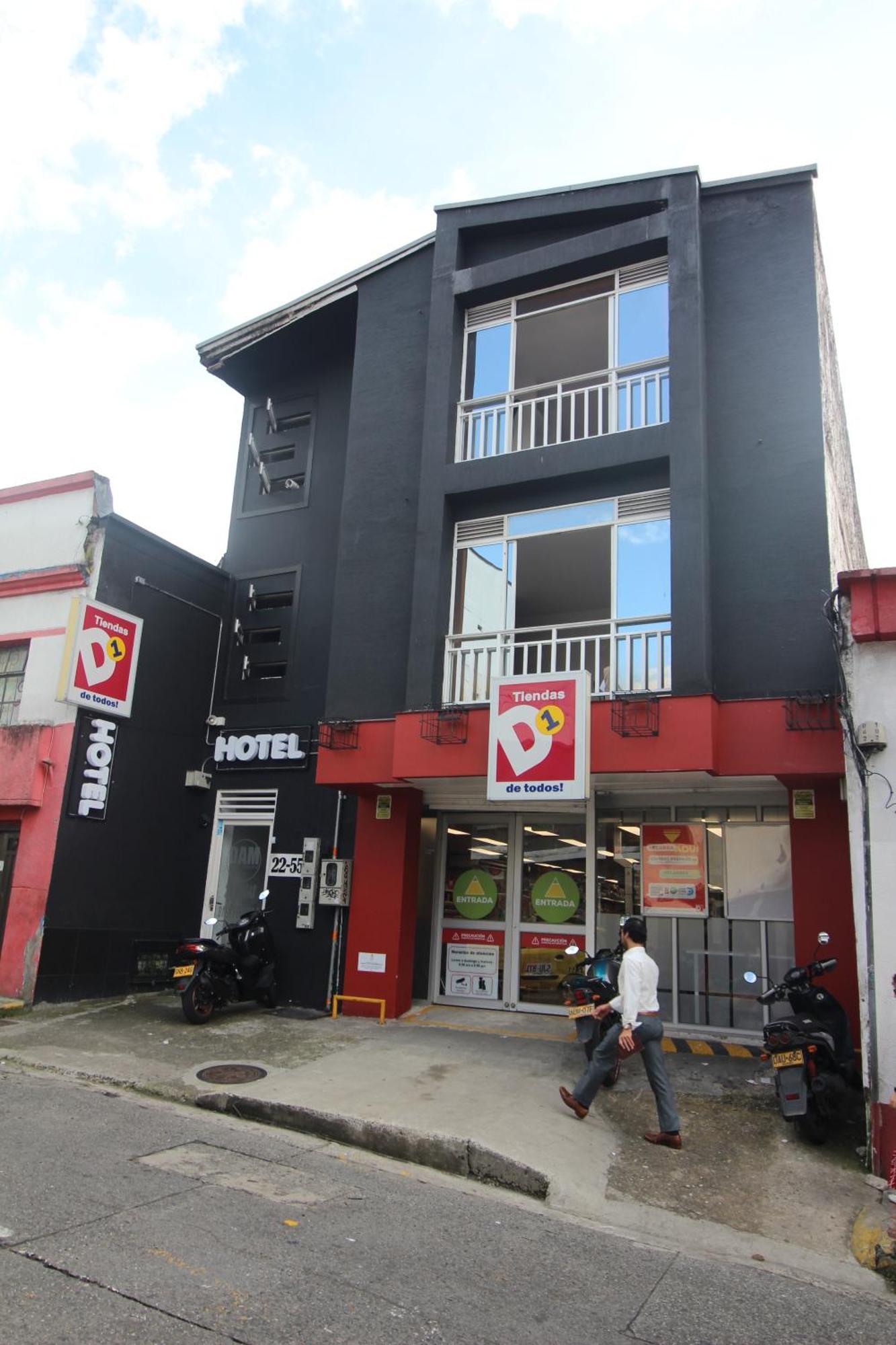Dam Hotel Pereira Exterior photo